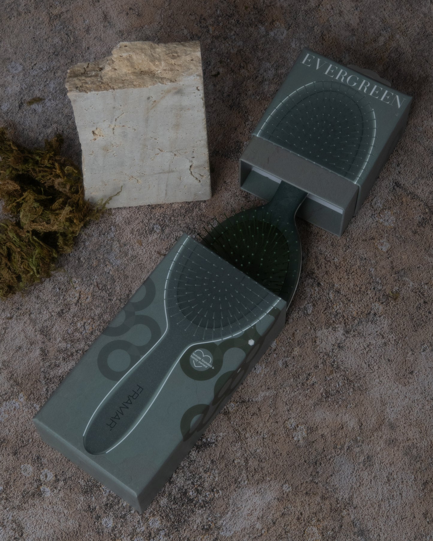 Framar Neutrals Sage Detangle Brush - Evergreen