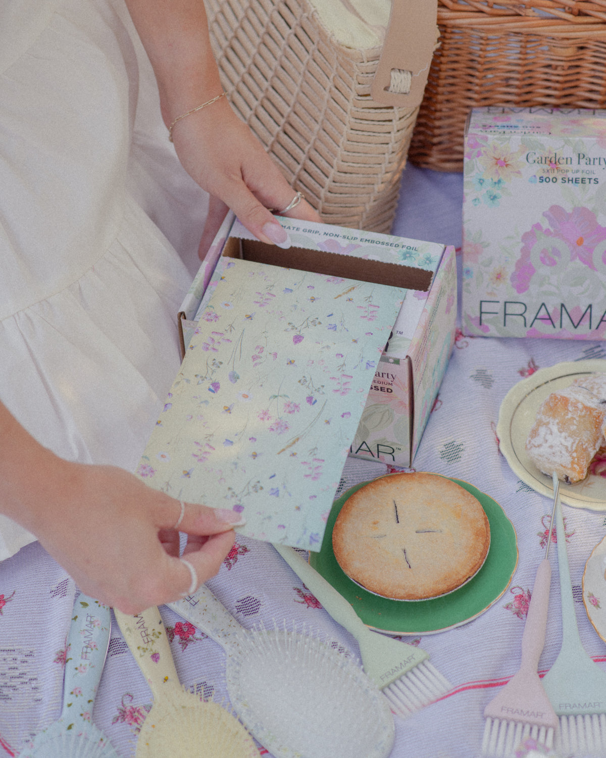 Framar Garden Party Embossed Roll Foil 97.5m (320ft) - Limited Edition
